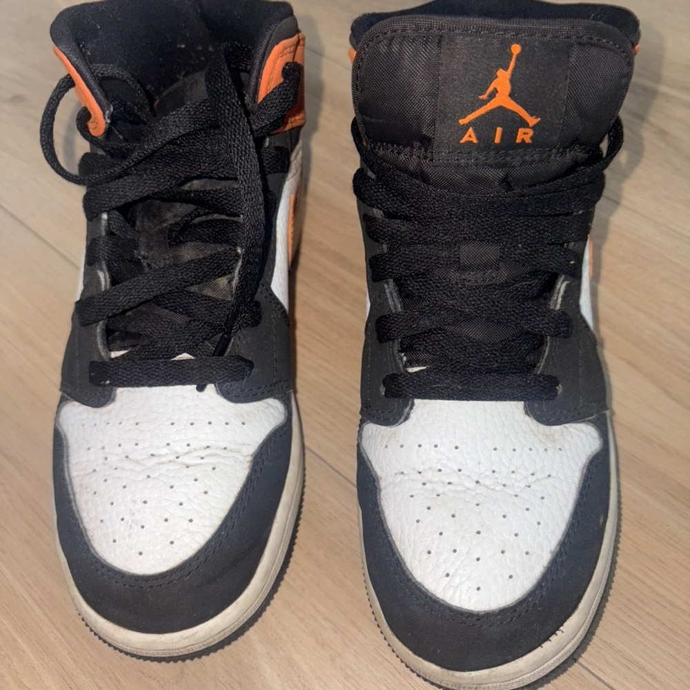 Jordan 1 Mid Shattered Backboard